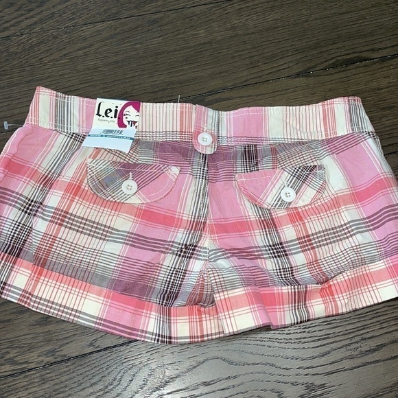 NWT LEI Pink Plaid shorts- Barbiecore - size 9 - Picture 1 of 10